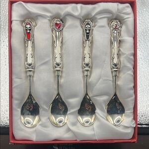 Silver Skull Design Spoons Set